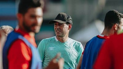 فايلر يفاضل بين بادجي وأجايي لقيادة هجوم الأهلي في القمة 120