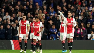 مدرب برشلونة الجديد يطلب التعاقد مع ثلاثي أياكس