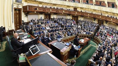 رئيس مجلس النواب: القانون لا يمنعنا من عقد جلسات أخرى