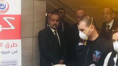 بعد نشر “القاهرة 24”.. 5 إجراءات عاجلة من “الصحة” لمنع التكدس في الحجر الصحي بالمطار