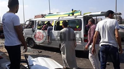 إصابة 10 أشخاص إثر انقلاب ميكروباص بالطريق الصحراوي الشرقي بسوهاج بسبب العواصف الترابية