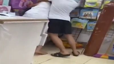 أول تعليق من السفير الكويتي بالقاهرة بشأن اعتداء مراهقين على شاب مصري فى الكويت