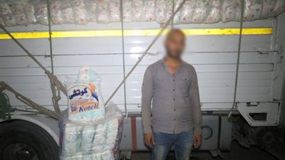 ضبط 120 ألف حفاضة أطفال مجهولة المصدر بالفيوم