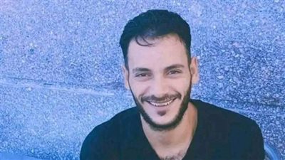 كان بيصرف علاج والده.. وفاة شاب بسكتة قلبية خلال وقوفه في طابور المستشفى الجامعي بالمنيا