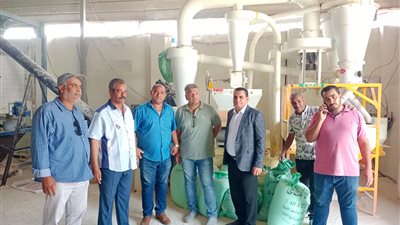 ضبط 7 أطنان أسمدة ودقيق بلدي مدعم بمخازن مخالفة في الجيزة