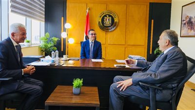 وزير الاستثمار يبحث مع رئيس اتحاد الغرف سُبل تنمية الصادرات وجذب الاستثمارات