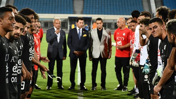 وزير الرياضة في تدريب