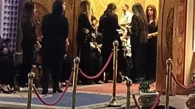 إلهام شاهين أبرز الحضور في عزاء والد زوجة شقيقها بمسجد الشرطة| بث مباشر