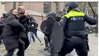 البرلمان الهولندي يرفض حظر حرق وتدنيس المصحف