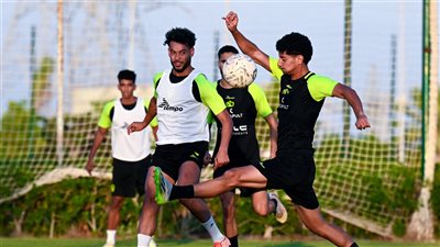 جلسة لـ جوميز مع لاعبي الزمالك.. وتدريبات بدنية في معسكر برج العرب 