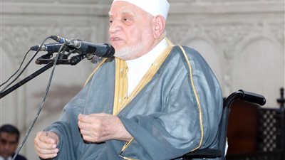  هيئة كبار العلماء تنعى أحمد عمر هاشم: المحدث الثقة والحافظ الثبت.. رحل بعد عمر قضاه في الدفاع عن سنة الرسول 