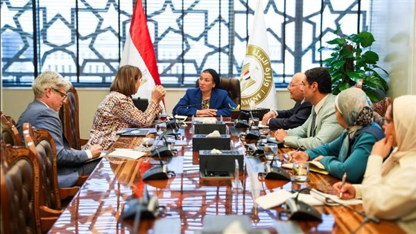 وزيرة البيئة 