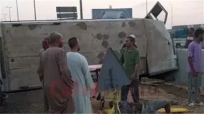 ننشر أسماء مصابي حادث انقلاب ميني باص بالطريق الدائري