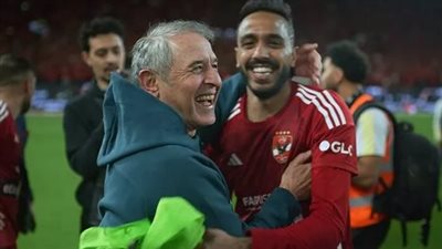 بعد عقوبة الغياب.. تفاصيل جلسة كولر مع كهربا في الأهلي