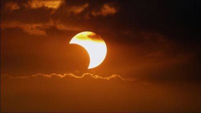 يحدث 7 سبتمبر.. البحوث الفلكية تعلن حدوث خسوف كلي للقمر