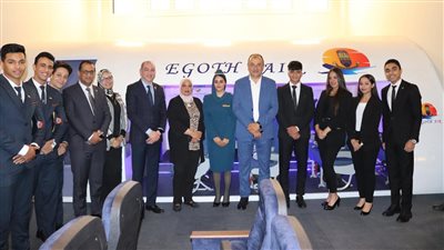 وزير قطاع الأعمال يتفقد معهدي إيجوث للسياحة والفنادق