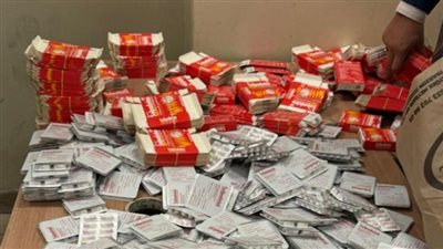 حقن تخسيس وعبوات مخدرة.. تحرير 23 محضر ضبط جمركي بمطار القاهرة الدولي| صور 