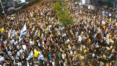 الآلاف يتظاهرون في تل أبيب للمطالبة بإبرام صفقة تبادل أسرى مع الفصائل الفلسطينية