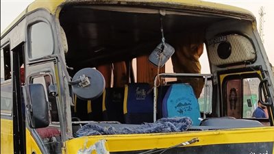 إصابة 18 شخصًا في حادث تصادم أتوبيس بسيارة نقل بمقطورة بالسويس