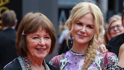 نيكول كيدمان تعتذر عن استلام جائزة أفضل ممثلة من مهرجان فينيسيا بعد وفاة والدتها