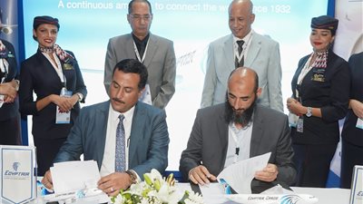 لتوسيع وجهتها العالمية.. مصر للطيران توقع 3 عقود شحن جوي جديدة