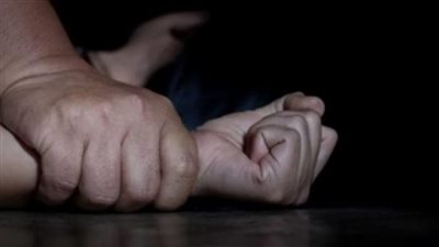 ضبط أب بعد تعديه على صغيرته وحملها سفاحًا منه في السويس | بث مباشر