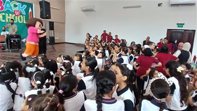ممر شرفي وحفل.. مدارس النيل الدولية بالأقصر تستقبل طلابها مع بدء العام الجديد