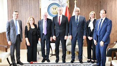 بطاقة 1.3 مليون طن ميثانول سنويا.. وزير البترول يبحث الموقف التشغيلي لمصنع الميثانكس بدمياط