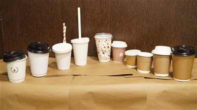 تحتوي على 75000 جزيء بلاستيكي.. خبراء يحذرون من شرب القهوة في الأكواب الورقية: تسبب السرطان