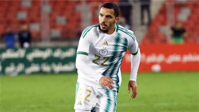 الاتحاد الجزائري يعلن مغادرة بن ناصر معسكر المنتخب للإصابة