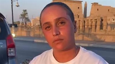 فتاة تعمل دليفري بالأقصر: شايلة مسؤولية وعاوزة أكلها بالحلال.. ورديت على انتقادات الناس بشغلي | بث مباشر