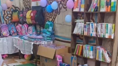 إقبال المواطنين على معرض أهلًا مدارس بالإسكندرية.. وأحد العارضين: بنبيع بسعر الجملة| بث مباشر