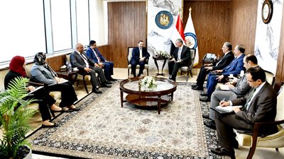 البترول تعتزم إدخال أحدث التقنيات الرقمية في 100 بئر بحلول 2025