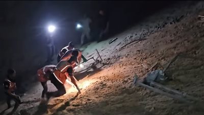  متحدث الصحة الفلسطينية: مجزرة خان يونس وقعت في مكان كثيف الرمال.. ولا توجد معدات لانتشال المفقودين