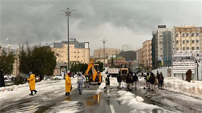 حر شديد في مناطق وصقيع بأخرى.. تحول مفاجئ لطقس السعودية