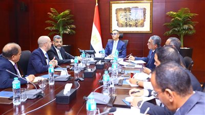 خلال اجتماعه بمجموعة ماجد الفطيم.. وزير الاستثمار: إتاحة المزيد من التسهيلات لعمليات التصدير والاستيراد