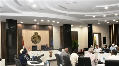 محافظ أسوان يكلف نائبه بعقد اجتماع تنسيقي للتجهيز للاحتفال باليوم العالمي للسياحة