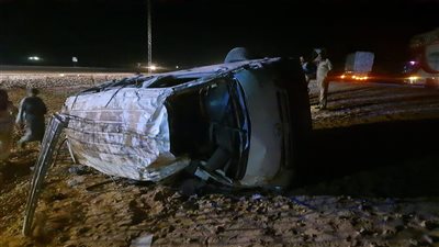 إصابة 13 شخصًا في انقلاب ميكروباص على طريق أبو سمبل السياحي بأسوان