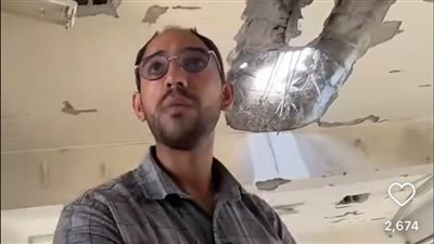 فلسطيني يوثق معاناة صغار غزة في التعليم والدراسة: الفصول والمدارس اتدمرت