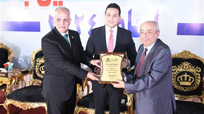 نائب محافظ الفيوم ونقيب مهندسي مصر يشهدان حفل تكريم المتفوقين دراسيًا وحفظة القرآن