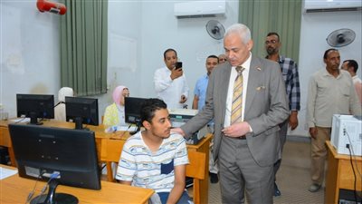 جامعة أسيوط: تجهيز مقرين لاستقبال طلاب المرحلة الثالثة لتسجيل رغباتهم إلكترونيًا 