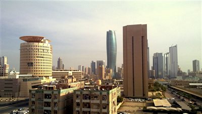 حالة الطقس في الكويت اليوم.. شديد الحرارة والعظمى تصل إلى 50 درجة