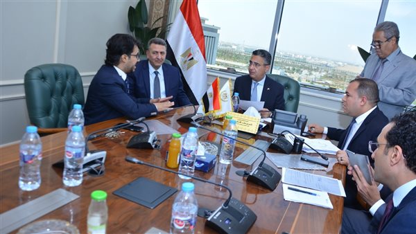 وزير التموين خلال