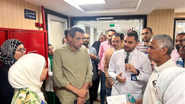 محافظ السويس في مستشفى