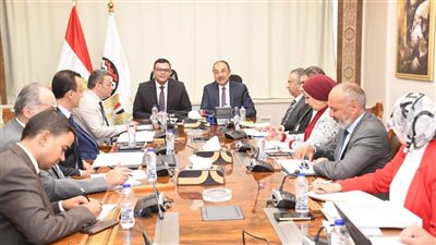 قطاع الأعمال العام يتفق مع الإسكان على تطوير وتنمية الأصول التابعة