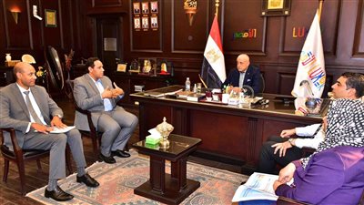 محافظ الأقصر يوجه بسرعة إنجاز العمل بمشروعات حياة كريمة بإسنا وأرمنت