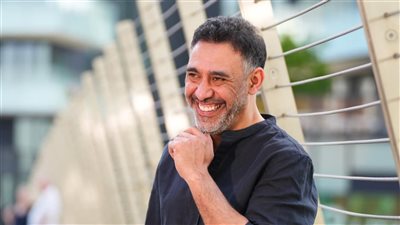 عمرو مصطفى: بقالي 25 سنة بيظهروني إني بتاع مشاكل ومنافق.. والصدق سر موهبتي