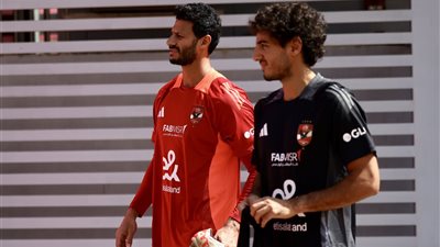 انتظام لاعبي الأهلي الدوليين بتدريبات الفريق قبل مباراة جورماهيا | صور