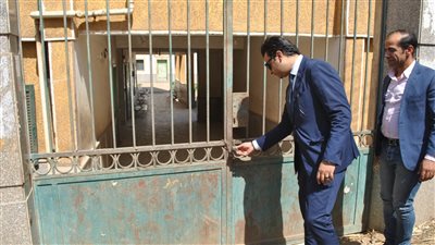 كانت مقفولة| وكيل صحة سوهاج يقيل مدير إدارة دار السلام.. ويحيل العاملين بوحدة صحية للتحقيق