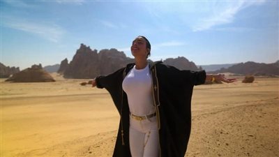 بالعباءة السوداء.. جورجينا رودريجيز تكشف أسرارها في السعودية عبر نتفليكس